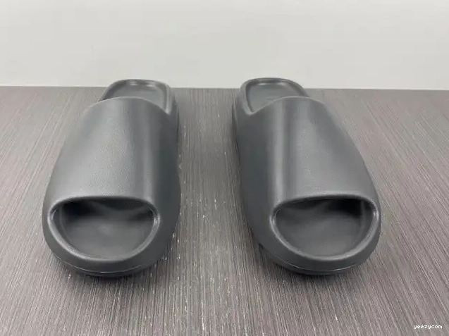 Slide Yeezy Onyx Adidas HQ6448 0502